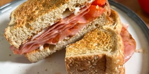 Photo de la Recette: La meilleure sandwich aux tomates