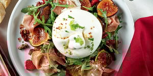 Photo de la Recette: Burrata aux Figues Rôties et Vinaigrette à la Framboise
