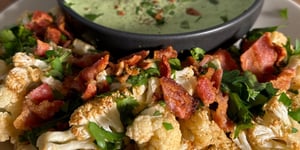 Photo de la Recette: Chou-fleur Rôti à la Friteuse à Air Chaud avec sa Sauce Coriandre et Lime
