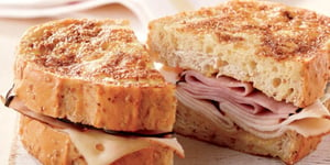 Photo de la Recette: Sandwichs Fondants au Jambon et au Dindon