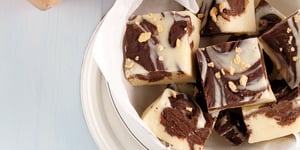 Photo de la Recette: Fudge Marbré aux Deux Chocolats