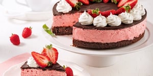 Photo de la Recette: Gâteau-mousse aux Fraises et Chocolat