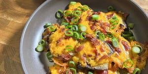 Pommes de terre écrasées au cheddar et au bacon