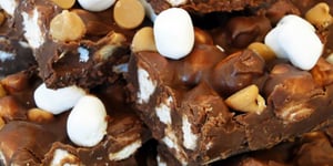 Photo de la Recette: Barres Choco-Guimauve-Arachide