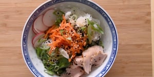 Photo de la Recette: Bol Asiatique de Riz, Légumes et Porc