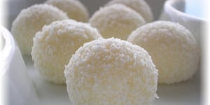 Photo de la Recette: Boule au Chocolat Blanc et à la Noix de Coco