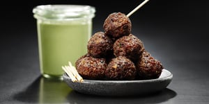 Boulettes D’Agneau, Sauce aux Herbes