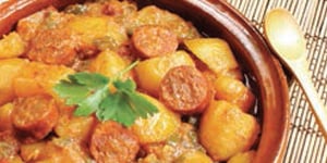 Photo de la Recette: CASSEROLE DE POMMES DE TERRE ET SAUCISSES
