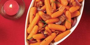 Photo de la Recette: Carottes Coupées à L’érable avec Bacon et Romarin