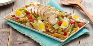 Photo de la Recette: Catelli Bistro® Salade de penne Cobb à la californienne