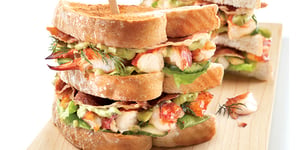 Photo de la Recette: Club Sandwich au Homard Mayonnaise Limette et Avocat