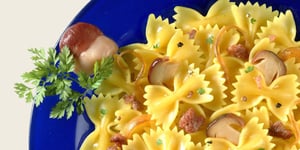 Photo de la Recette: Farfalles avec Fromage Stracchino, Speck et Épinards