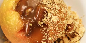 Photo de la Recette: Gâteau au Fromage et Érable dans une Pomme