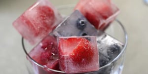 Glaçons aux Fruits Infusés de Vodka