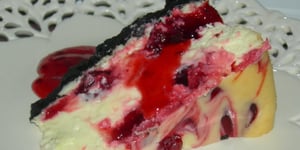 Photo de la Recette: Gâteau au Fromage et aux Spirales de Fraises