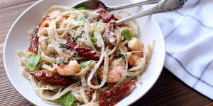 Photo de la Recette: Linguine aux Crevettes, Crème et Tomates Séchées