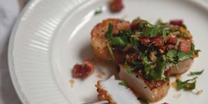 Photo de la Recette: Pétoncles & Crumble de Chorizo