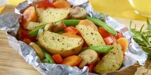 Photo de la Recette: PAPILLOTE DE LÉGUMES ET SAUMON GRILLÉ