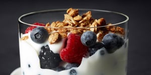 Photo de la Recette: Sans Lactose Parfait au yogourt et aux fruits