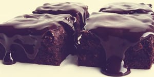 Photo de la Recette: St-Hubert Brownies au Chocolat et Sauce