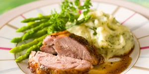 Photo de la Recette: Agneau Rôti Purée et Asperges