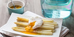 Photo de la Recette: Asperges Blanches et Oeufs Pochés