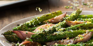 Photo de la Recette: ASPERGES RÔTIES AU PARMESAN