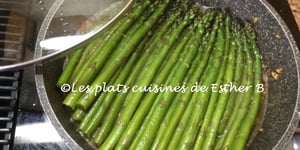 Asperges Sautées à L'ail