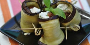 Photo de la Recette: Aubergines Roulées au Chèvre Frais (Menu St-Valentin)