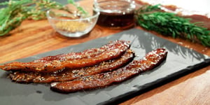 Bacon Laqué à L'érable et aux Épices à Steak