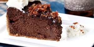 Photo de la Recette: Bacon Stout Chocolat Gâteau au Fromage