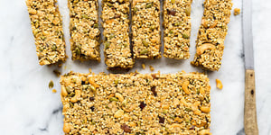 Photo de la Recette: Barres de Céréales aux Dattes et aux Noix de Cajou