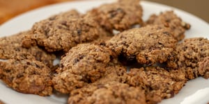 BISCUITS À LA FARINE D’AVOINE ET POUDRE DE GRILLONS