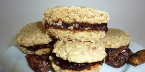 Biscuits au Gruau avec Garniture aux Dattes