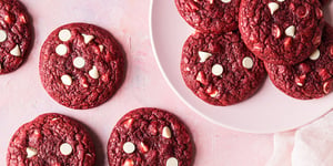 Biscuits Red Velvet et Pépites de Chocolat Blanc