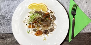 Boeuf à Fondu sur un Chop Suey aux Légumes