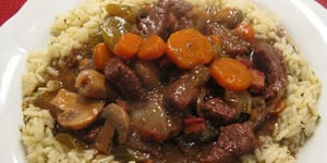 Bourguignon D'orignal (chevreuil) aux Légumes
