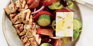 Photo de la Recette: Brochettes de Porc Souvlaki et Salade Grecque