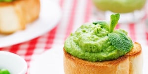 Photo de la Recette: Bruschetta à la Mousse de Petits Pois à la Menthe