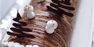 Bûche Chocolat Noir et Coeur de Crème Brûlée