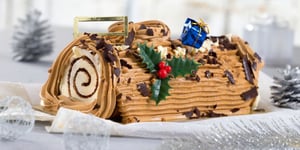 Bûche de Noël à la Crème au Beurre