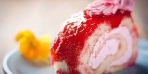 Photo de la Recette: Bûche à la Mousse de Fraises