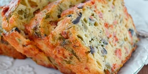Photo de la Recette: CAKE SALÉ AU CHORIZO ET JALAPENO