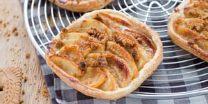 Photo de la Recette: Carrés Feuilletés aux Pommes, Sirop D'érable et Spéculoos