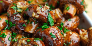 Champignons Entiers à la Sauce Soja, au Vinaigre Balsamique et à L'ail