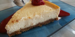 Photo de la Recette: Cheesecake au Fromage Blanc, Yaourt Vanille et son Coulis de Caramel au Beurre Salé