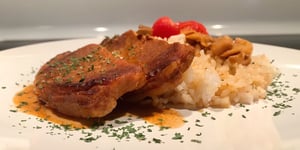 Côtelettes de Porc avec un Riz aux Champignons