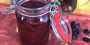 Confiture de Fraises et de Bleuets