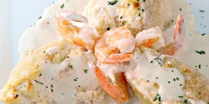 Photo de la Recette: Coquilles Farcies aux Crevettes et au Crabe dans une Sauce Crémeuse à L'ail