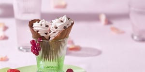 Photo de la Recette: Cornets Chocolatés, Mousse de Fruits Rouges et Copeaux de Chocolat